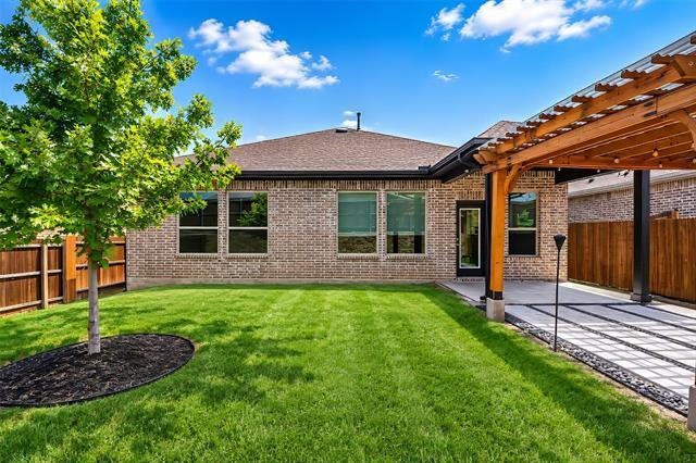 Building Photo - 8637 Spindletop Dr
