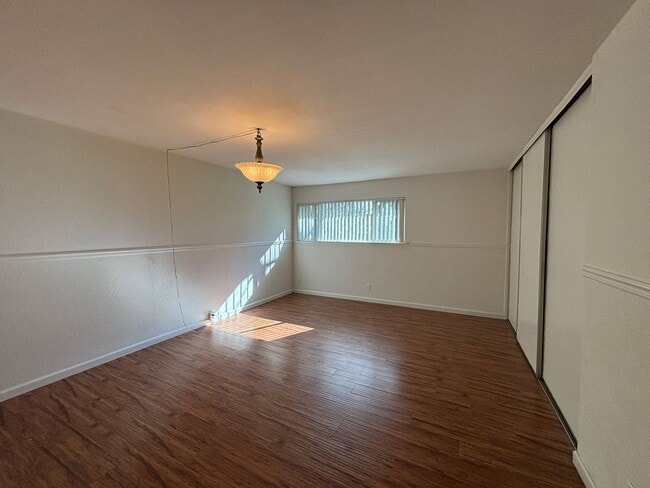 Building Photo - 5164 E Ashlan Ave