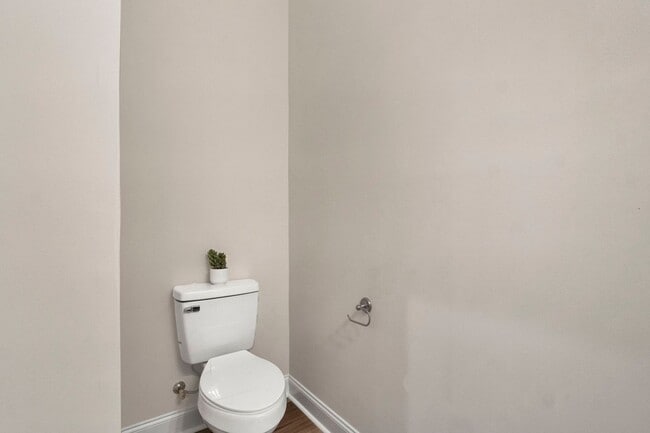 Building Photo - Walking distance to downtown Easley!