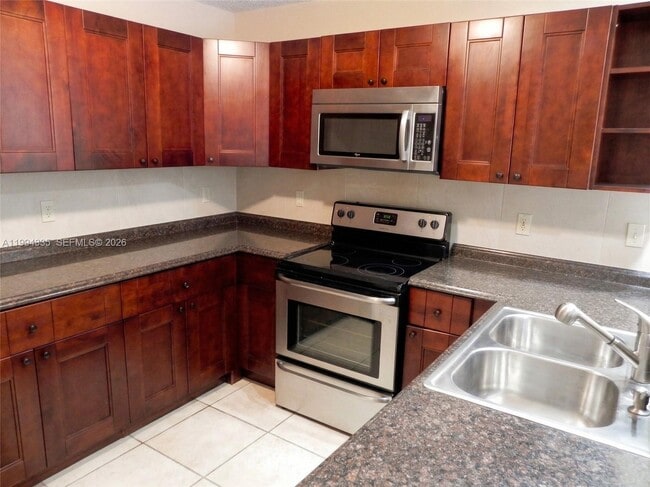 Building Photo - 10731 NW 16th Ct