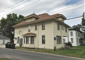 Building Photo - 315 E Walnut St