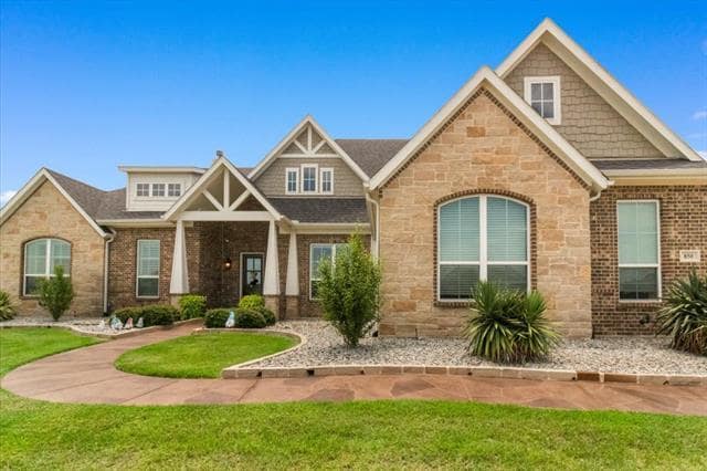 Building Photo - 850 San Saba E