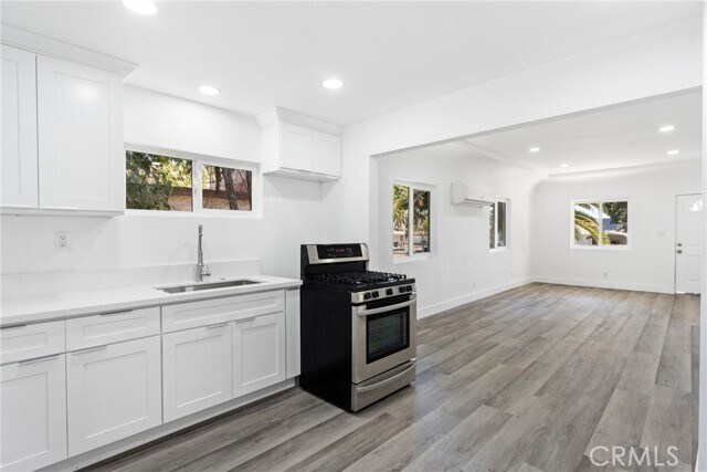 Building Photo - 1354 W Congress St