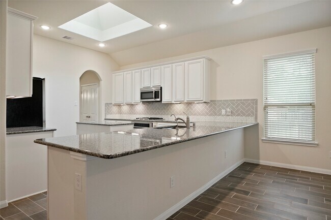 Building Photo - 1403 Holly Chase Dr