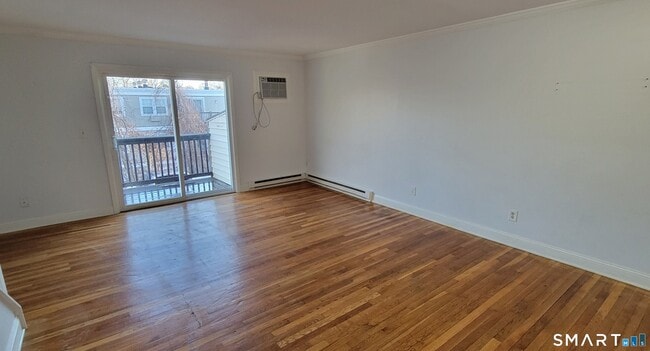 Building Photo - 8 Scuppo Rd