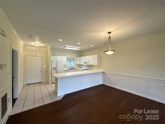 Building Photo - 9113 Meadow Vista Rd