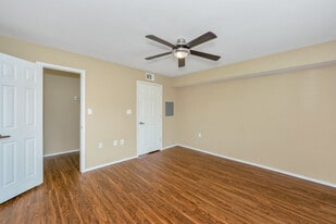 Building Photo - Ridgecrest Apartments