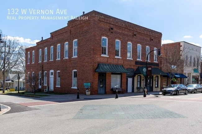 Building Photo - 132 W Vernon Ave