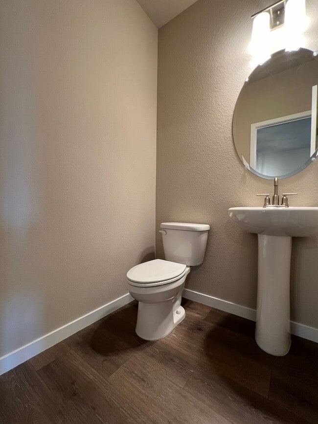 Building Photo - Brand New Townhome with fine finishes ready for you to enjoy. Great views!