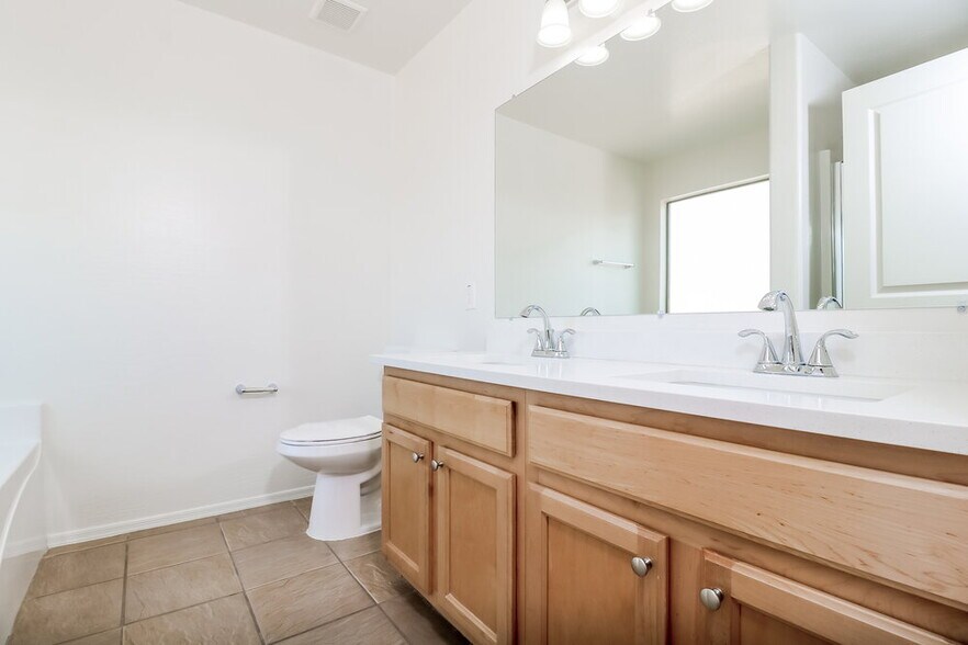 Building Photo - 23302 W Ashleigh Marie Dr