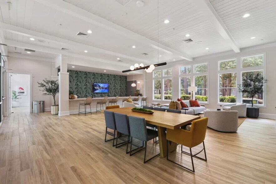 Building Photo - 1740 Bearberry Cir