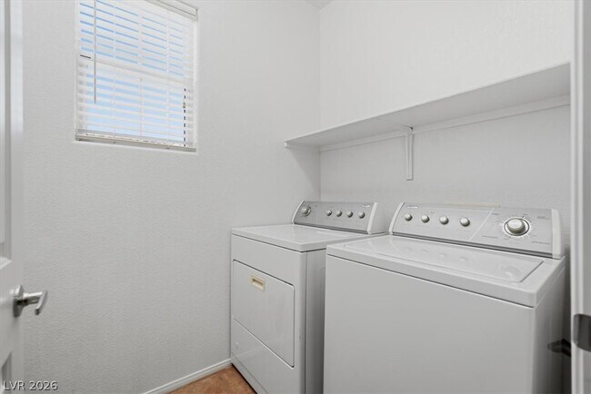 Building Photo - 2206 Cast Pebble Dr