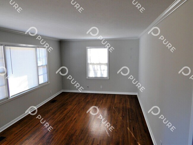 Building Photo - 1003 Heard Ct SE