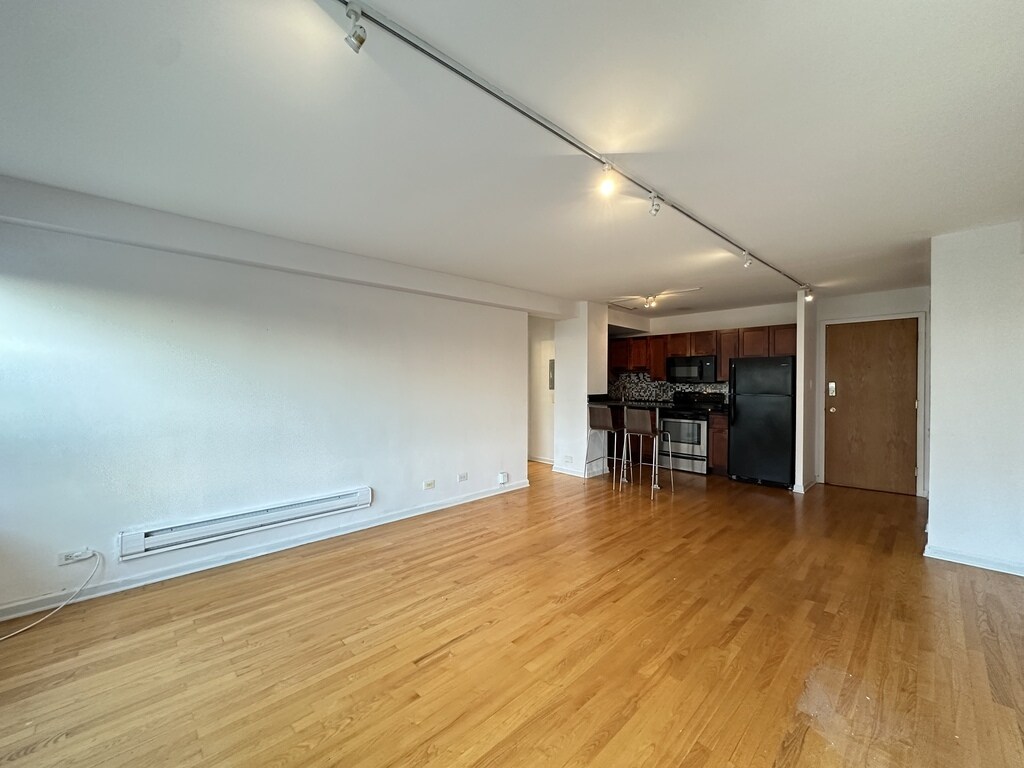 Building Photo - 4180 N Marine Dr