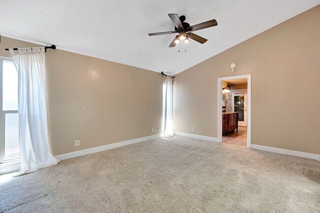 Building Photo - 1808 Cougar Ln