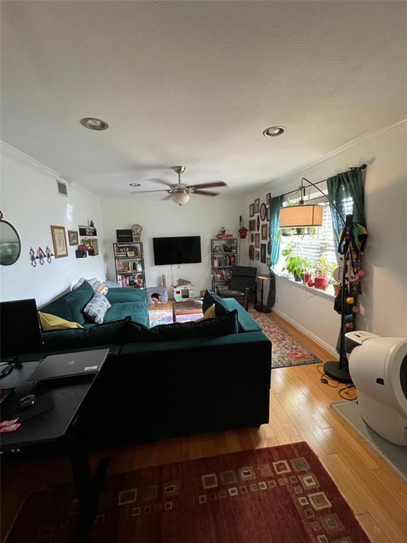 Building Photo - 900 S Lamar Blvd