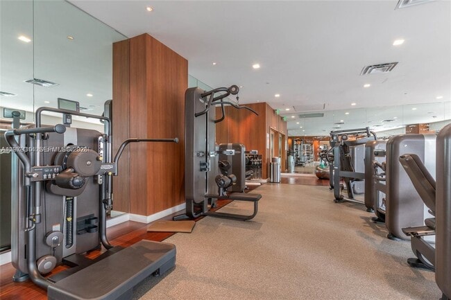 Building Photo - 1300 S Miami Ave