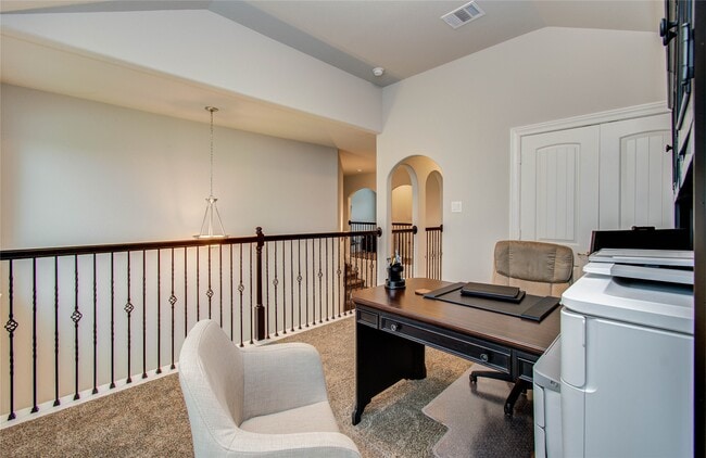 Building Photo - 12327 King henry dr