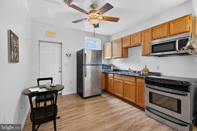 Building Photo - 4668 York Rd