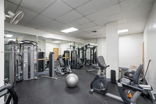 Building Photo - 3800 S Ocean Dr