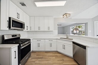 Building Photo - 2942 Waterloo Rd