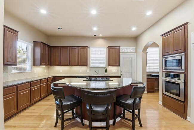 Building Photo - 7932 Stoneyway Dr