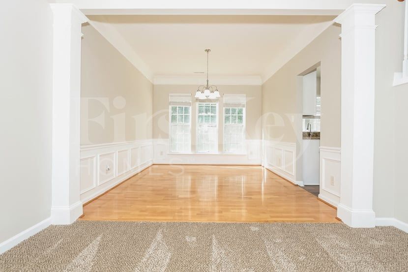 Building Photo - 1562 Pondhaven Dr