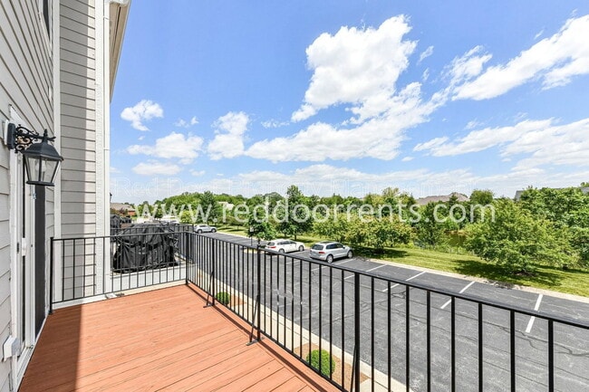 Building Photo - 13340 E Golden Gate Dr