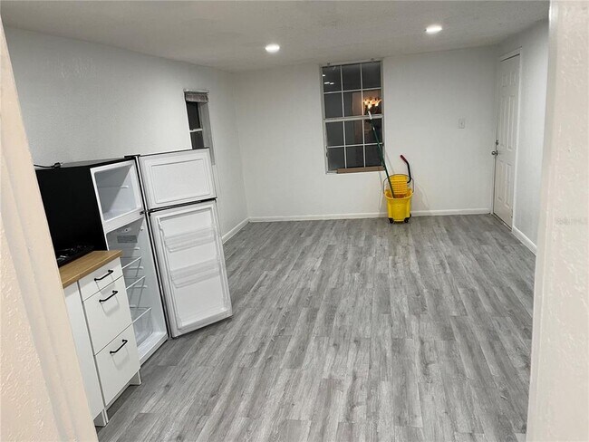 Building Photo - 1735 Moose Dr