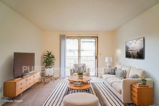 Building Photo - 14140 NE Sandy Blvd