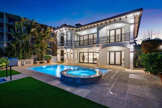 Building Photo - 1 1st Ave S