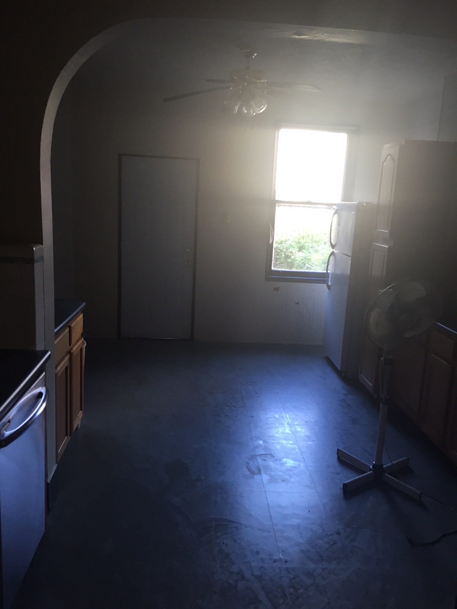 Building Photo - 3377 Parkview Ave