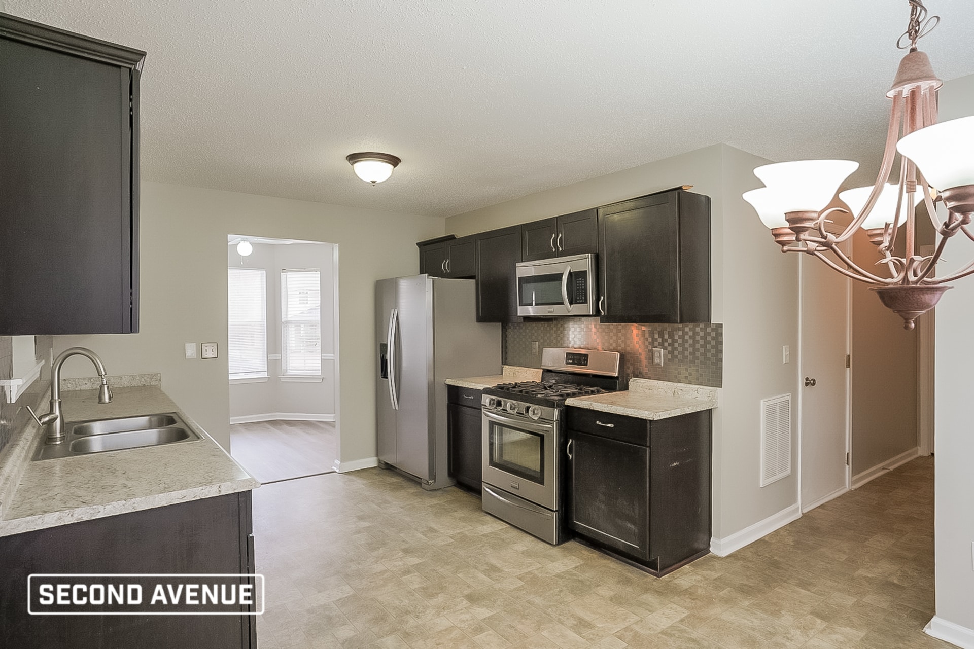 Building Photo - 2851 Knoll View Pl