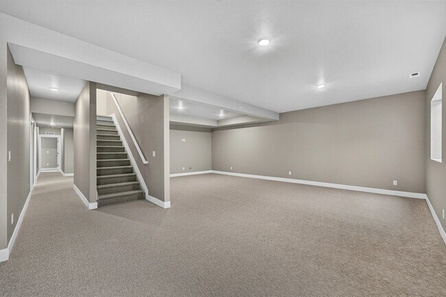 Building Photo - 10131 Lake Arbor Ln
