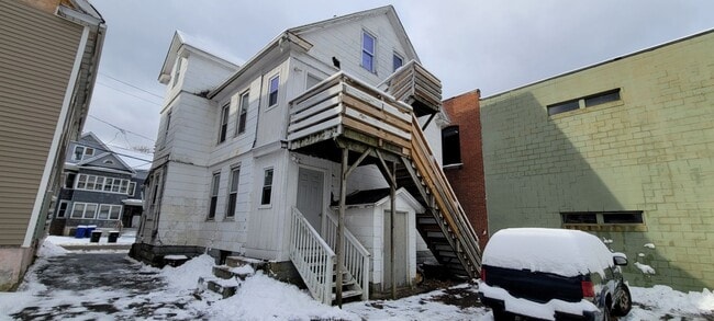 Building Photo - 53 Center St