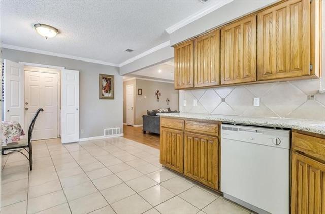 Building Photo - 3821 Huntwick Dr