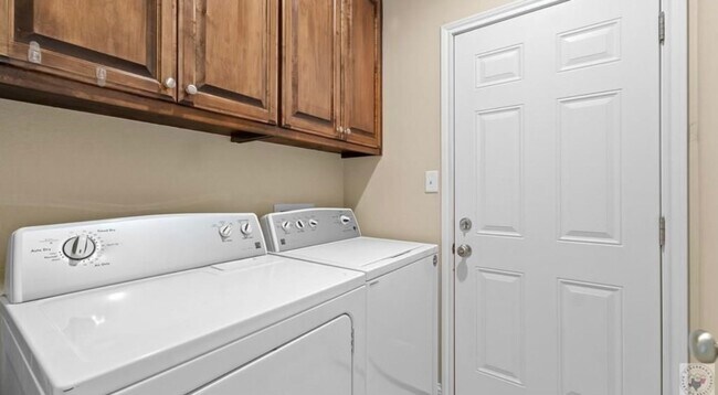 Building Photo - Hidden Acres Home for Lease!