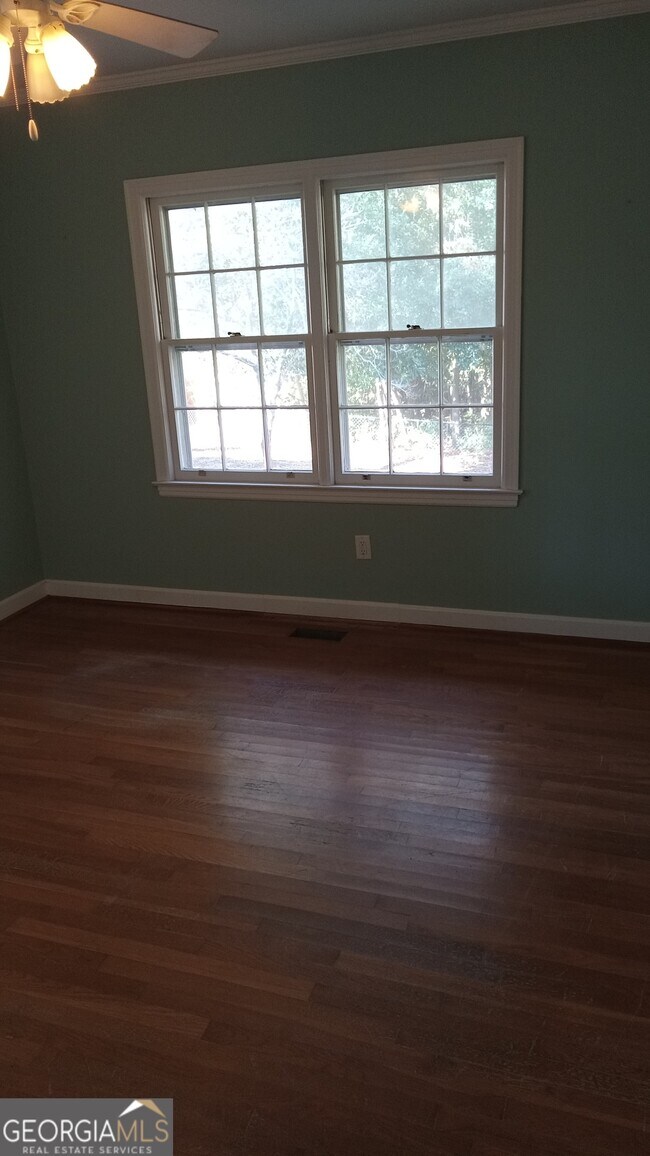 Building Photo - 81 Woodruff St