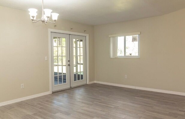 Building Photo - Updated Single family 3 bedroom, 2 bathroom!