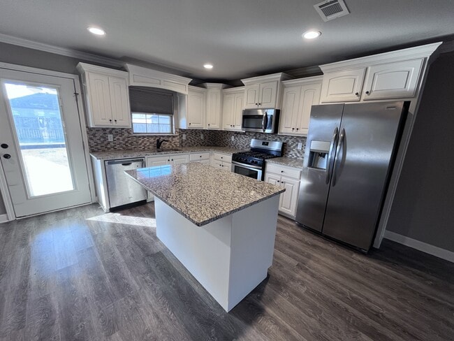 Building Photo - 13 Kelby Ct