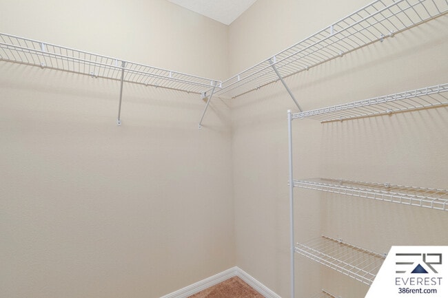 Building Photo - 14 Slatington Pl