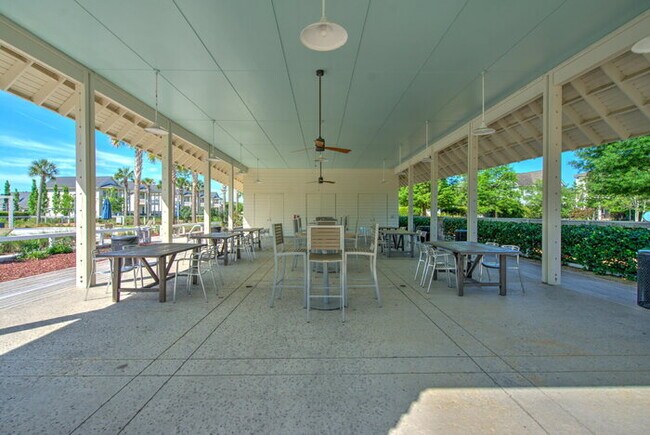 Building Photo - 115 Winding Branch Dr