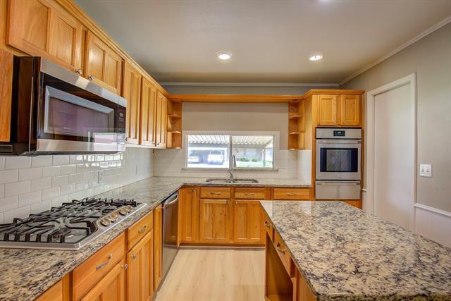 Building Photo - 604 Ruidoso Dr