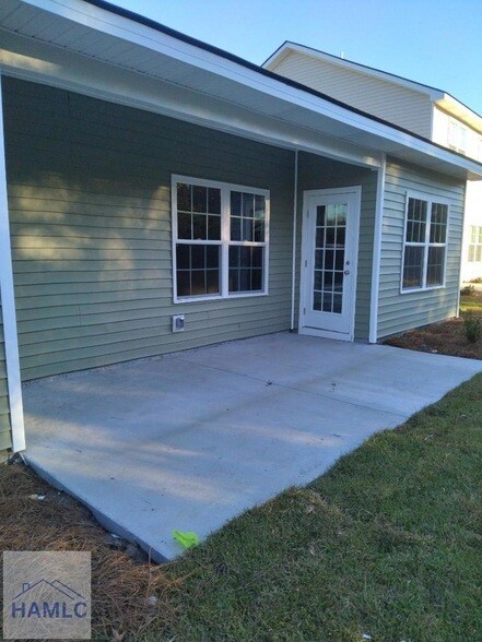 Building Photo - 222 Courage Wy