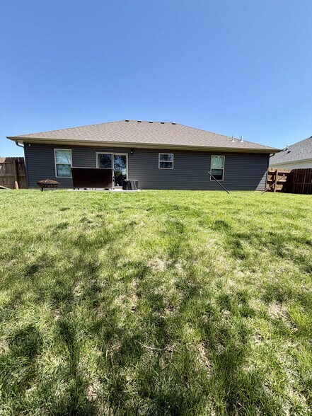 Building Photo - 5406 Sweetgum Cir