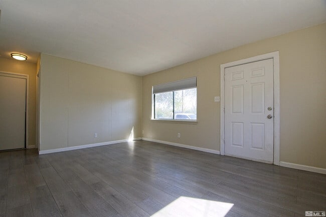 Building Photo - 2516 D St
