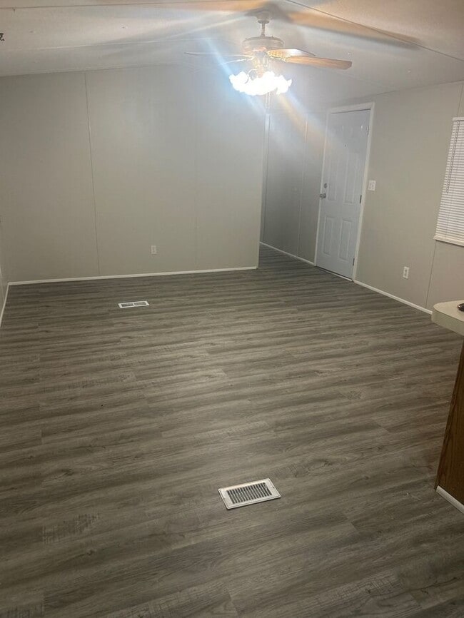 Building Photo - Newly Remobile Home For sale