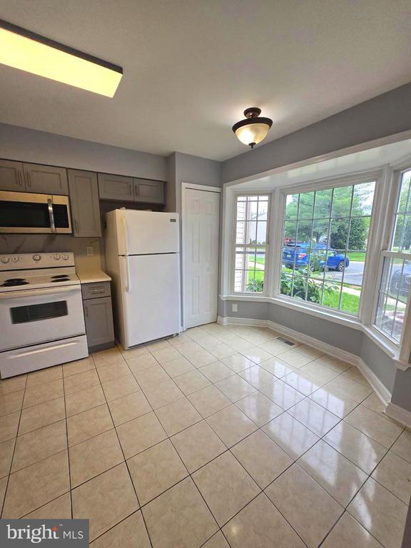 Building Photo - 14006 Betsy Ross Ln