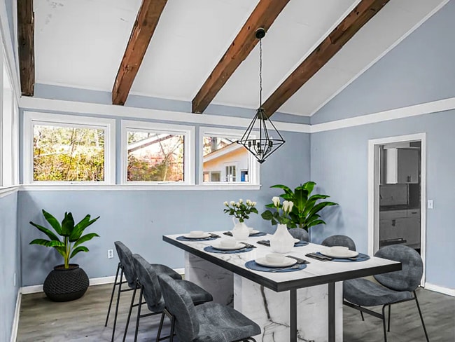 Building Photo - 407 Hayne St