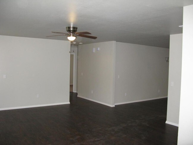 Building Photo - 11637 Royal Coach Dr